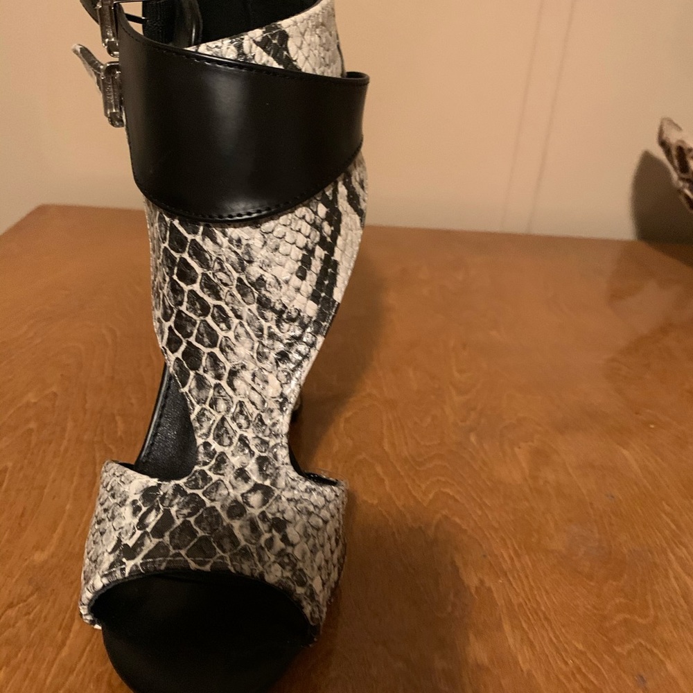 Snakeskin shoes